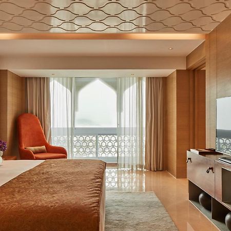 The Taj Mahal Tower, Mumbai Hotel Ngoại thất bức ảnh A bedroom at Taj Bengal
