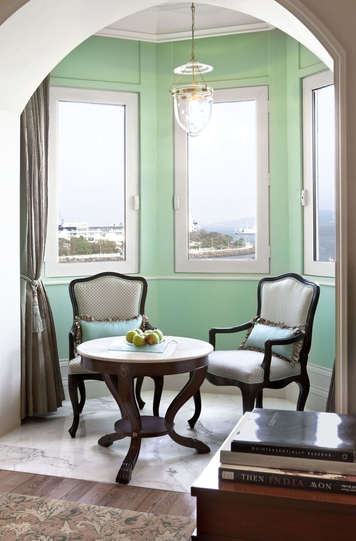 The Taj Mahal Tower, Mumbai Hotel Ngoại thất bức ảnh A room at the hotel